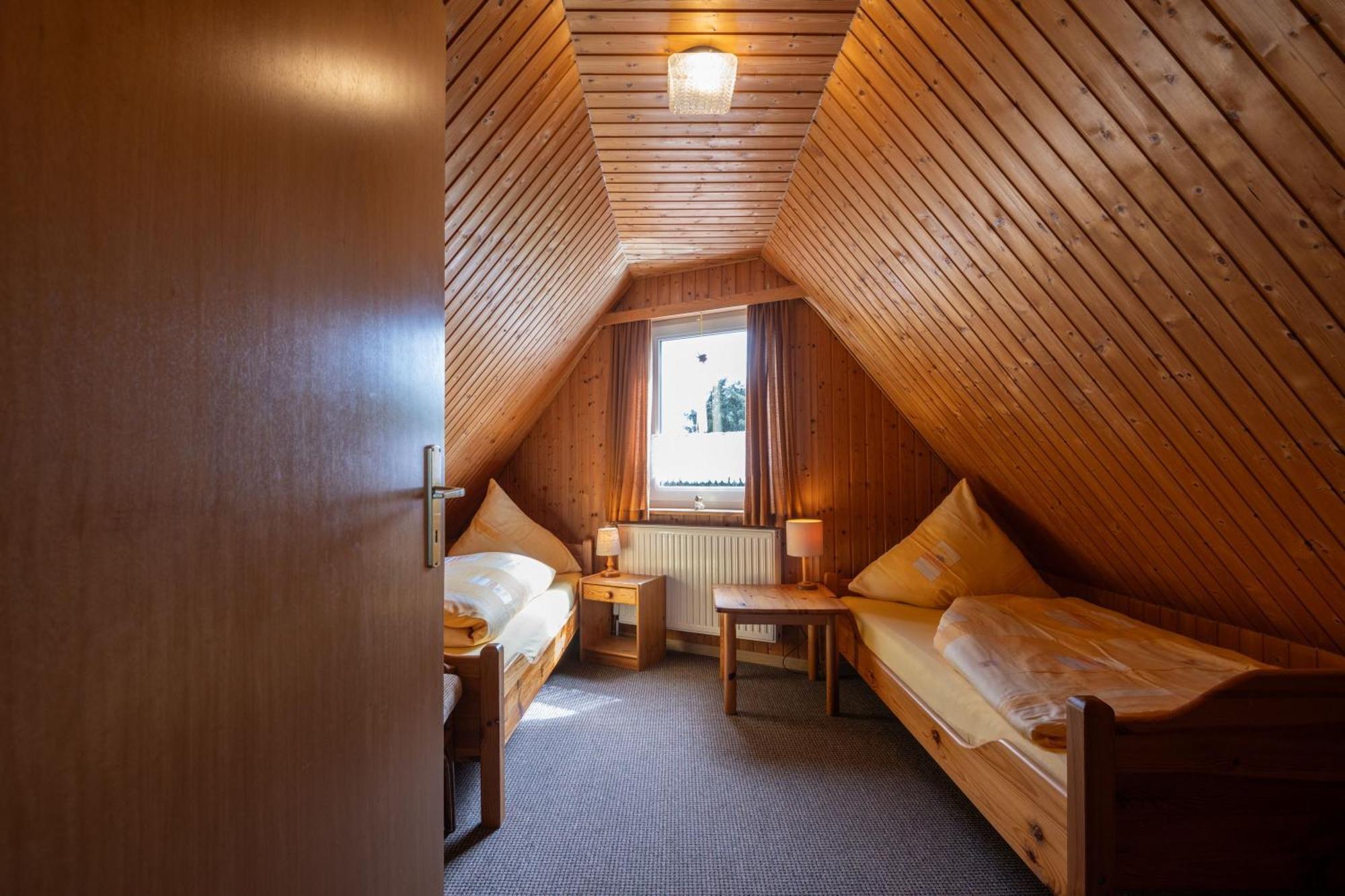 Ferienwohnungen Engelmann, 35107 Holtland Exteriör bild